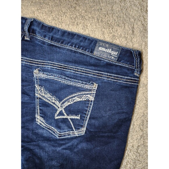 Amethyst Women’s Jean Shorts Size 24 Mid Rise Blue Denim Summer Casual - Picture 4 of 5